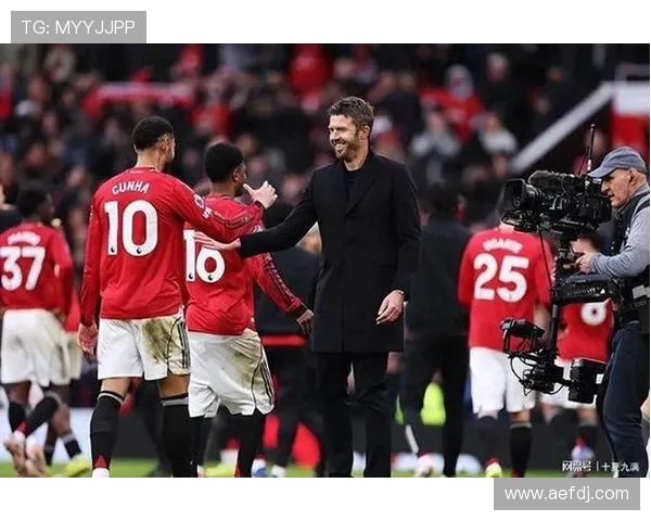 曼晚报道卡里克有望成为曼联新任主帅暗示留任可能性大增